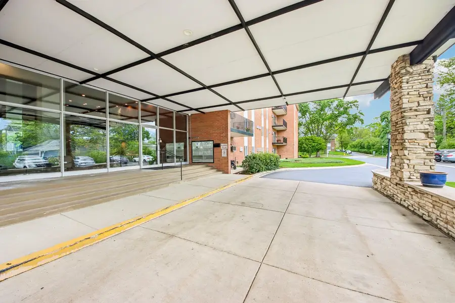 4225 Saratoga Avenue #415B, Downers Grove, IL 60515 - #3