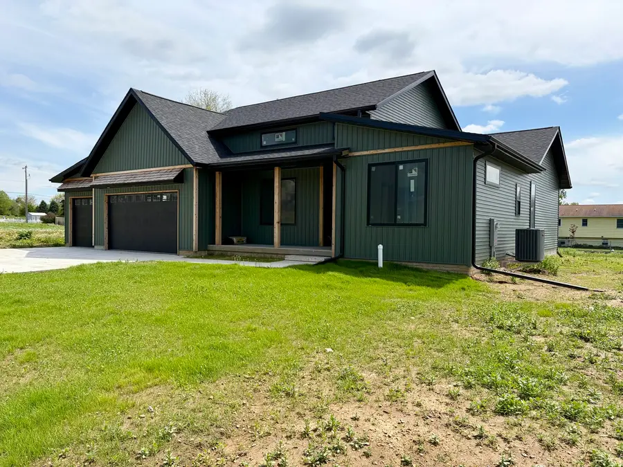 1819 Zara, Clinton, IA 52732 - #2