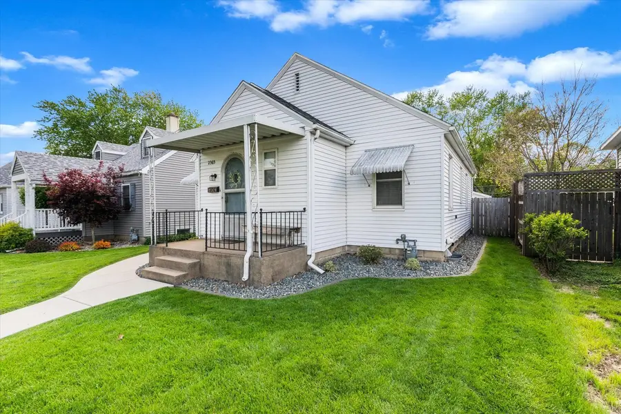 2365 30th Street, Moline, IL 61265 - #3
