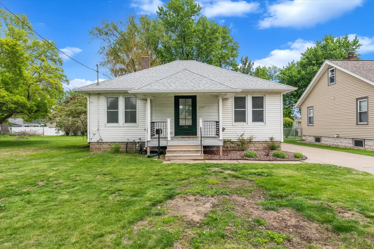 2423 29th Street, Rock Island, IL 61201 - #1