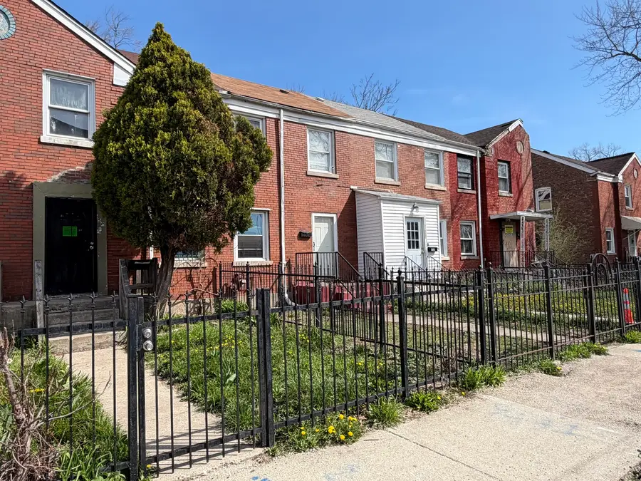652 E 105th Place, Chicago, IL 60628 - #3