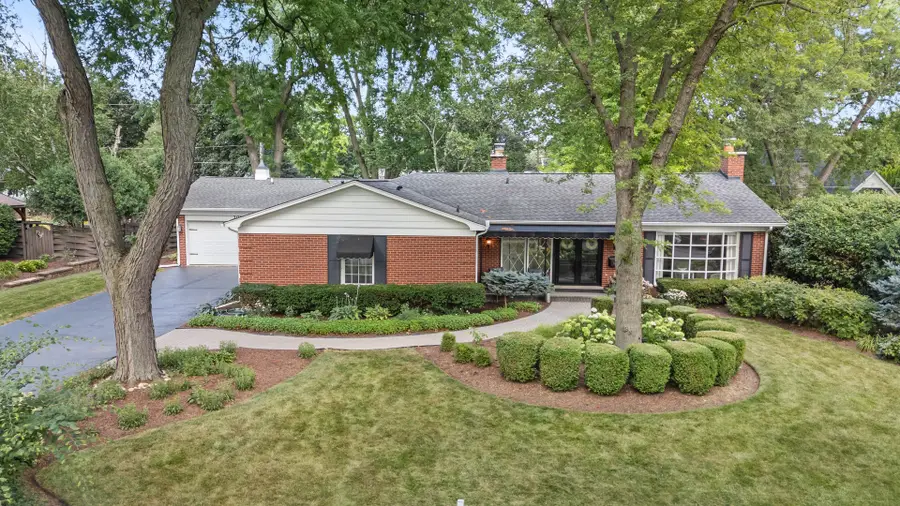 301 Willow Lane, Geneva, IL 60134 - #3