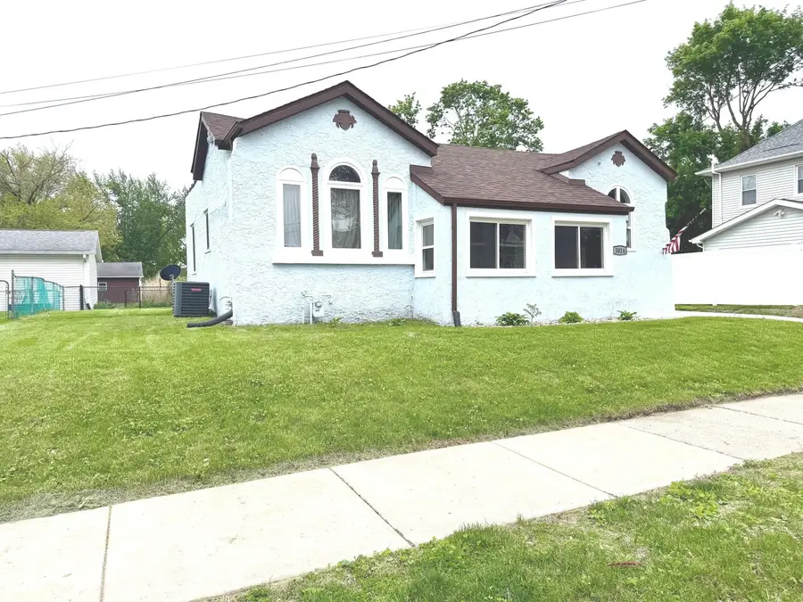 3014 20th Avenue, Rock Island, IL 61201 - #3