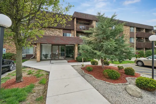 940 E Old Willow Road #307, Prospect Heights, IL 60070