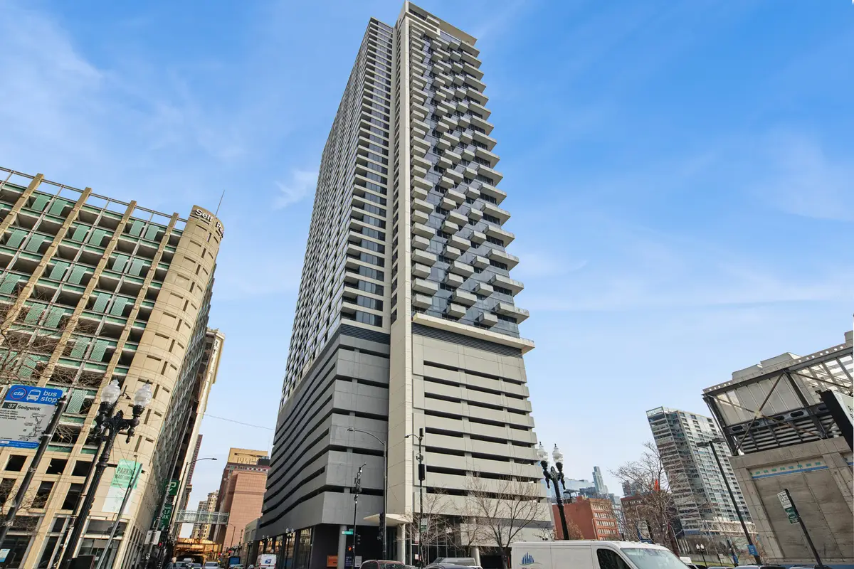 235 W Van Buren Street #262-264-288-292, Chicago, IL 60607 - #1