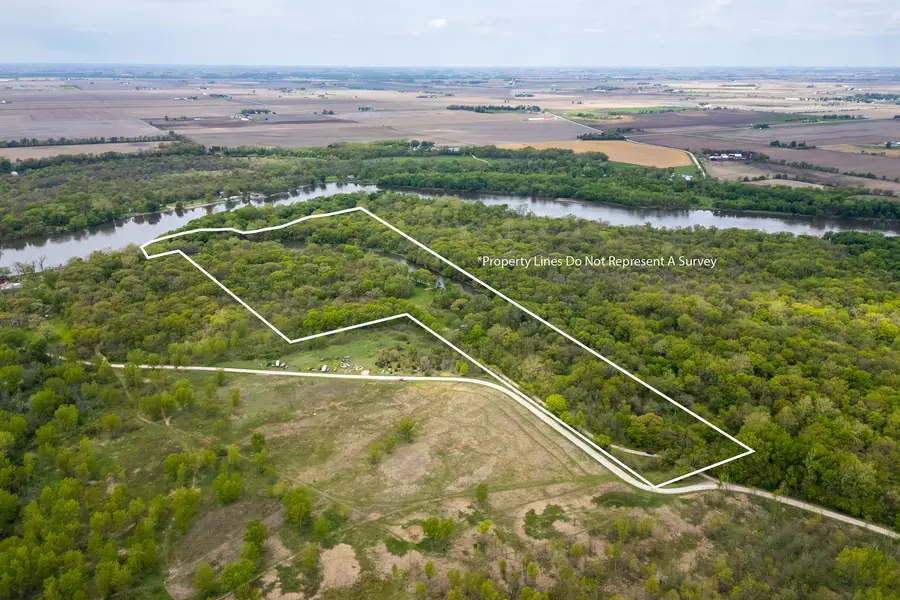 1408 Cedarview Drive, Muscatine, IA 52761 - #2