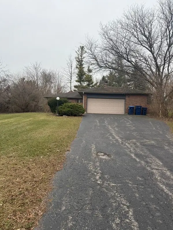39W607 Hemlock Drive, St. Charles, IL 60175