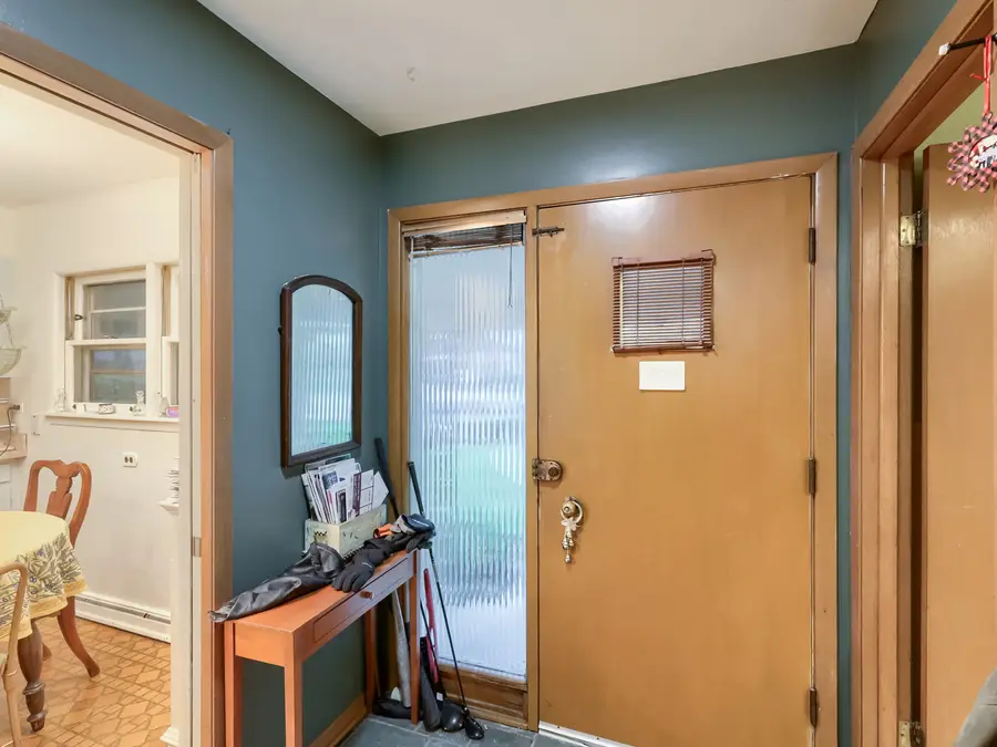 9308 Karlov Avenue, Skokie, IL 60076 - #3