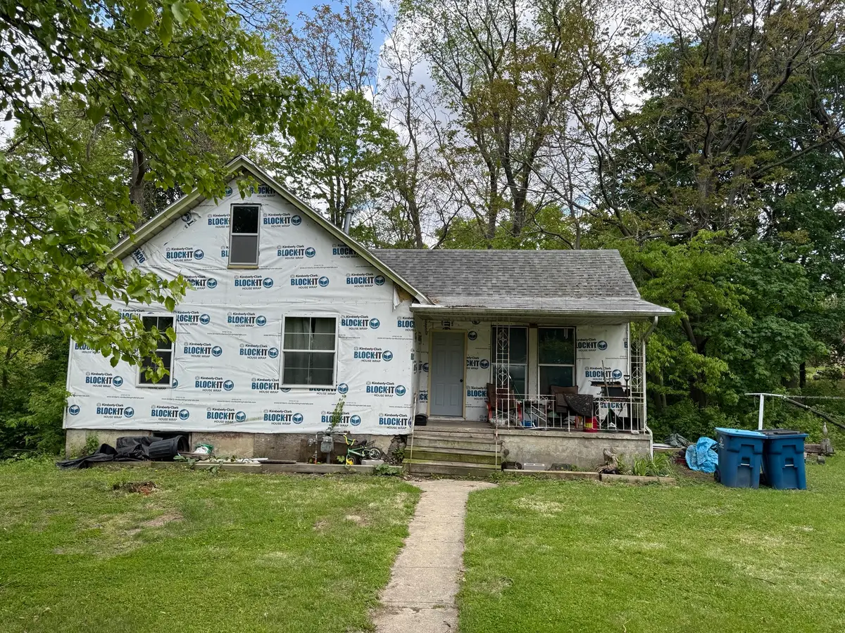 413 E Saint Paul Street, Spring Valley, IL 61362 - #1
