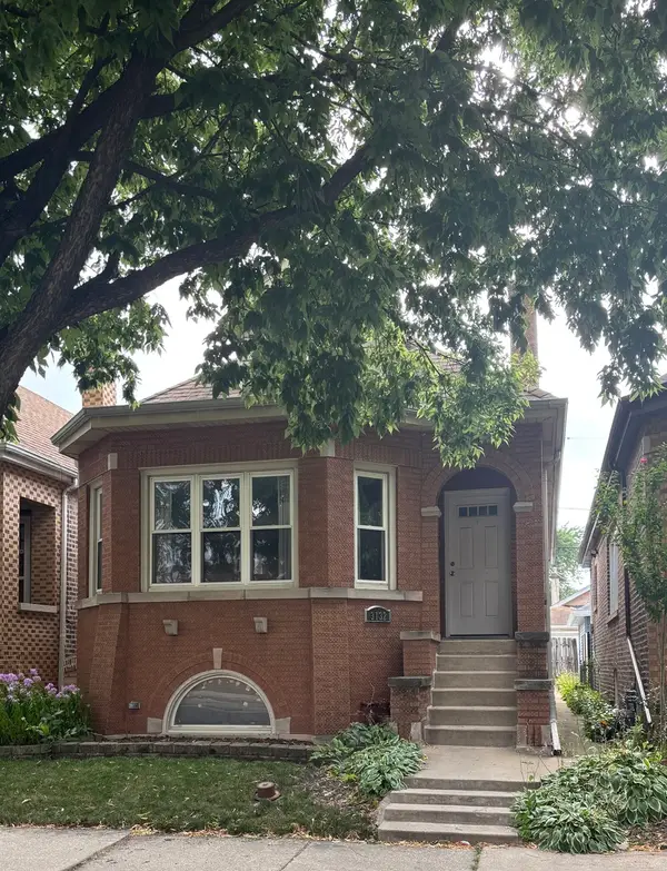 3132 N Lowell Avenue, Chicago, IL 60641