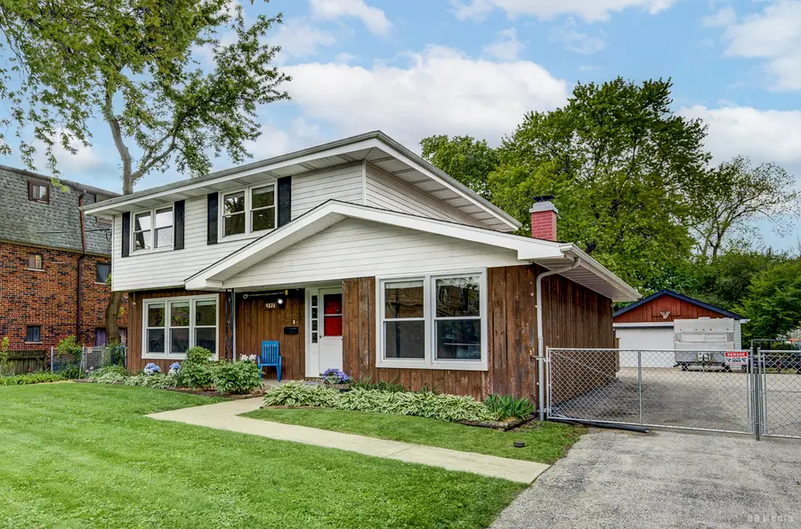 9826 Nottingham Avenue, Chicago Ridge, IL 60415 - #2