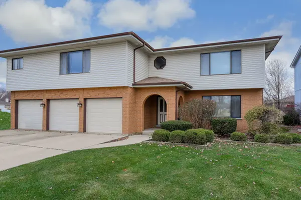 310 Starling Court #B, Bloomingdale, IL 60108