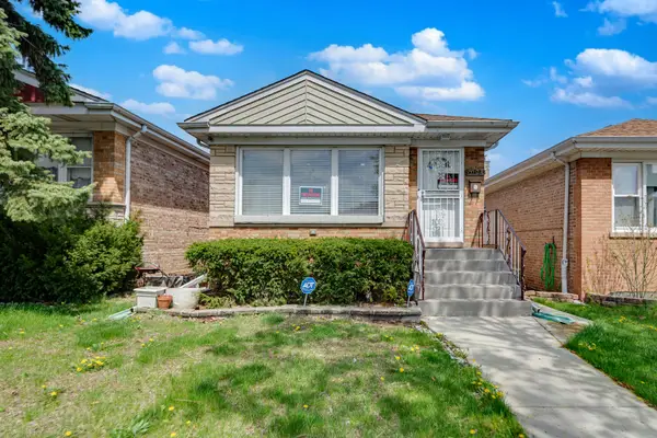 7004 W Foster Avenue, Chicago, IL 60656