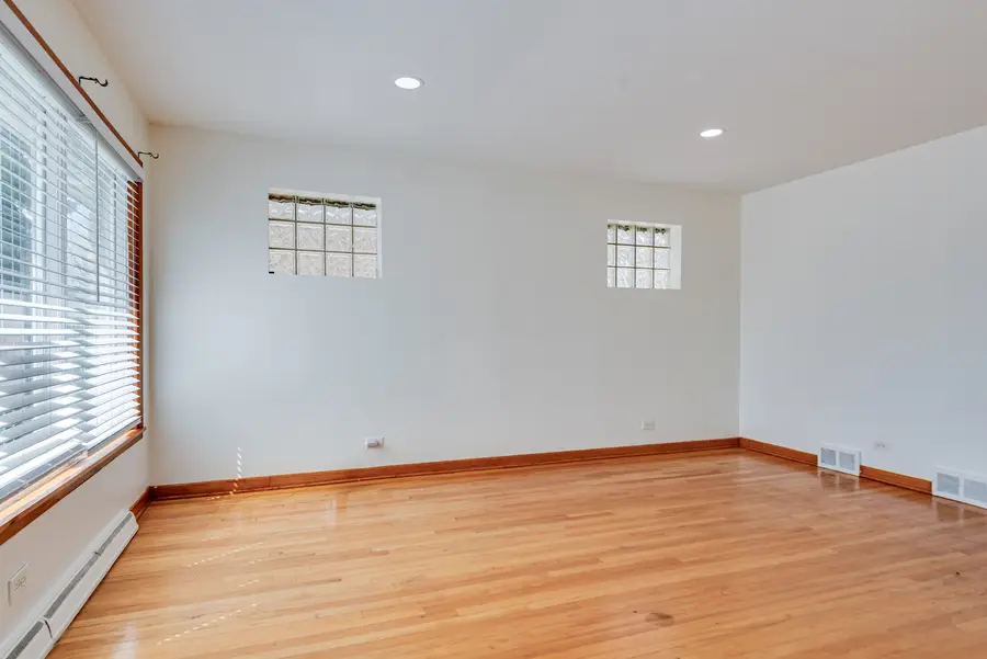 7004 W Foster Avenue, Chicago, IL 60656 - #3