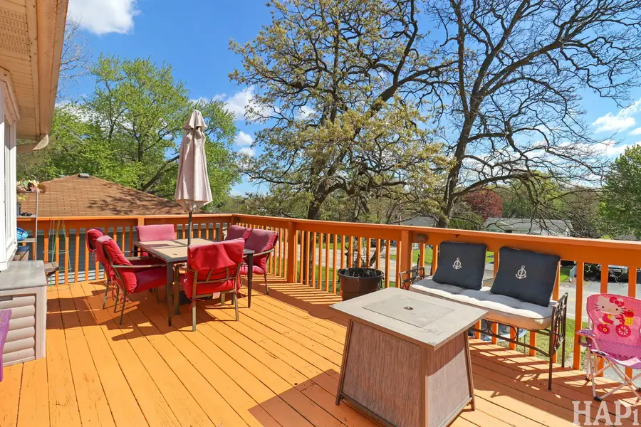 5709 Fox Lake Road, McHenry, IL 60051 - #3