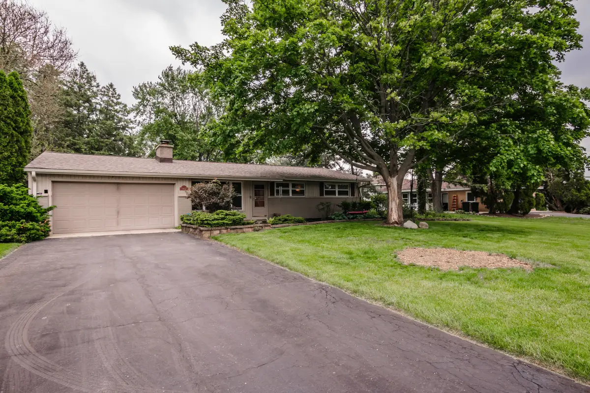 9S771 Brookbank Road, Willowbrook, IL 60527 - #1