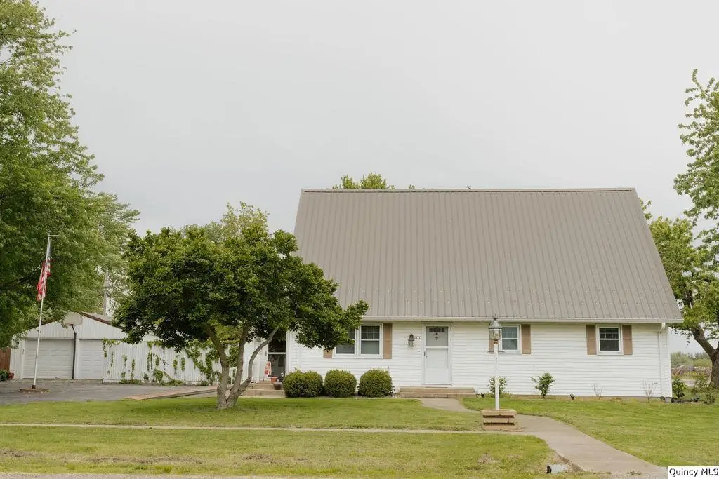 100 Adams, Coatsburg, IL 62325 - #1