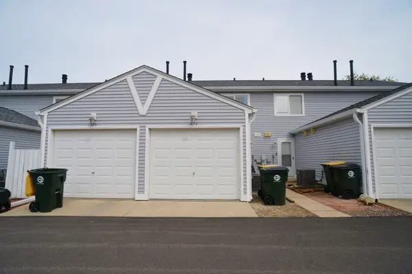 375 Meadow Green Lane, Round Lake Beach, IL 60073