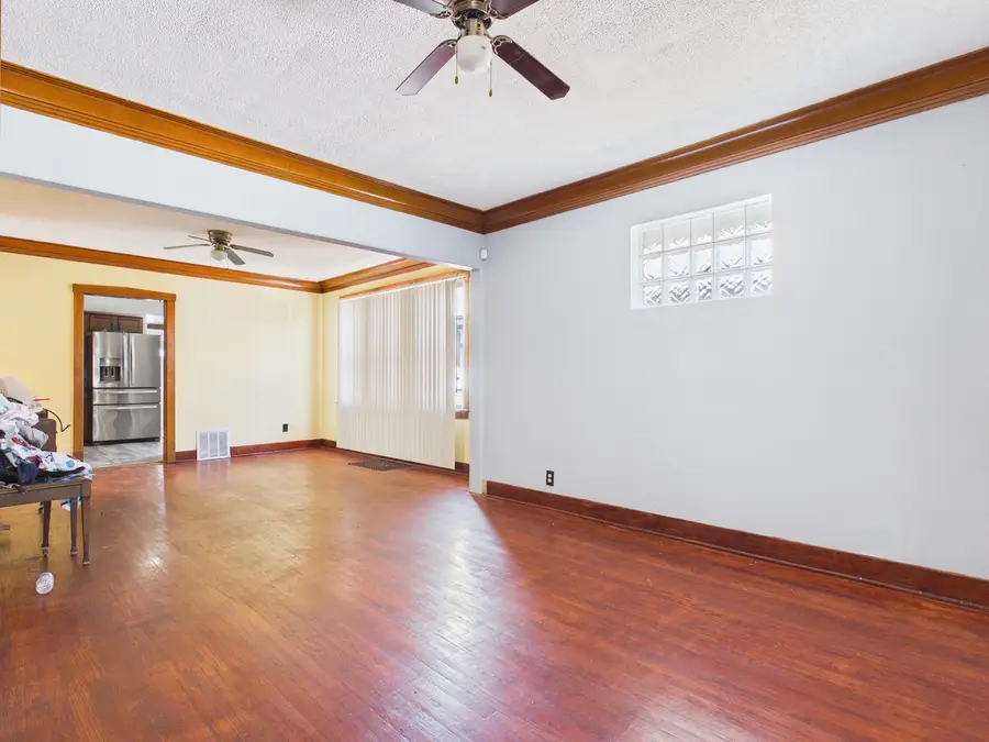 340 156th Place, Calumet City, IL 60409 - #3