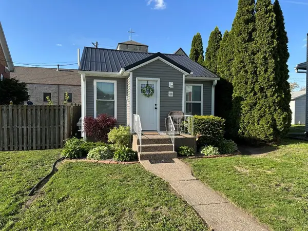 418 9th Street, Dewitt, IA 52472