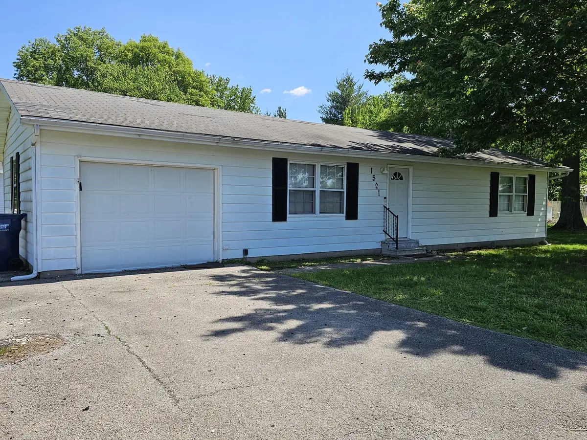 1521 Triangle Street, Mount Vernon, IL 62864 - #1