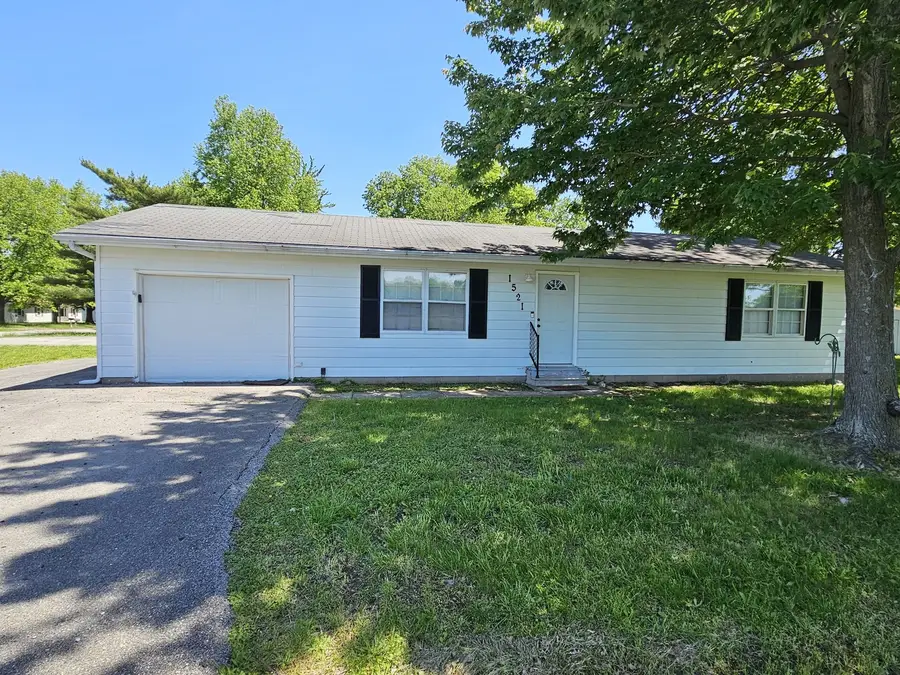 1521 Triangle Street, Mount Vernon, IL 62864 - #2