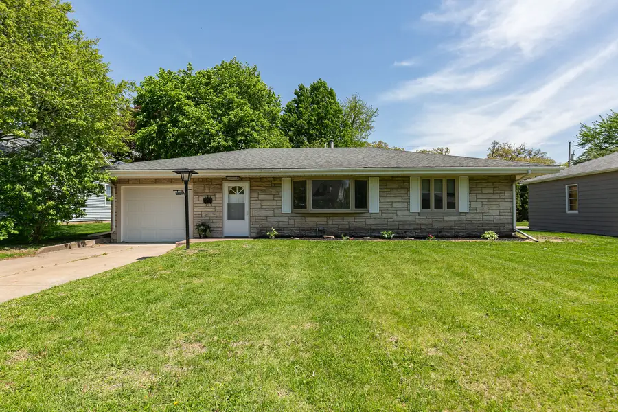 2908 26th Street, Moline, IL 61265 - #2
