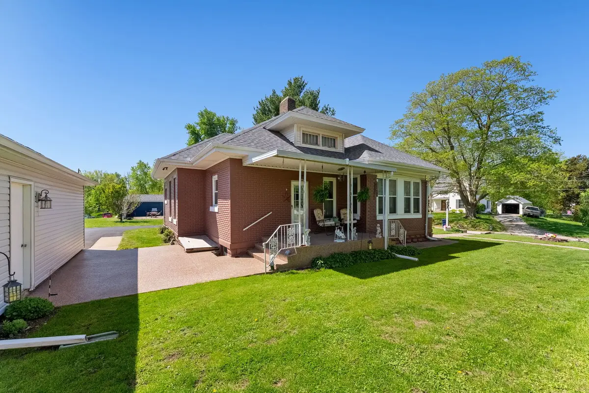 504 SE 4th Avenue, Aledo, IL 61231 - #1