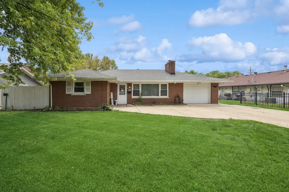 566 Michigan Avenue, Aurora, IL 60506 - #1