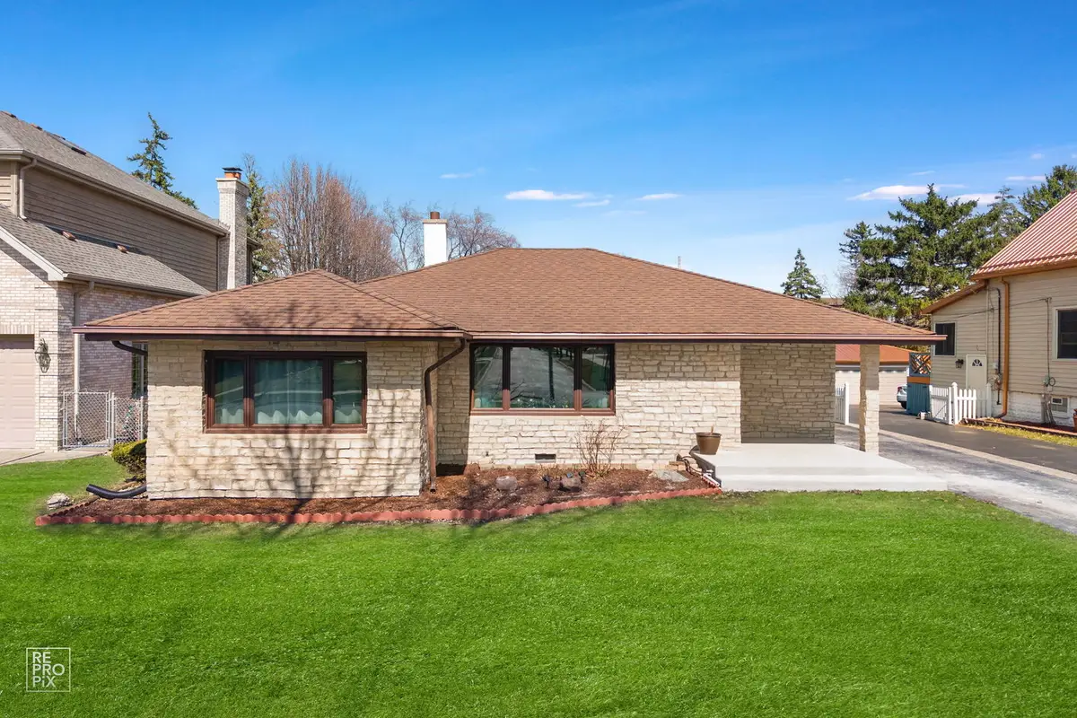 221 E Grantley Avenue, Elmhurst, IL 60126 - #1