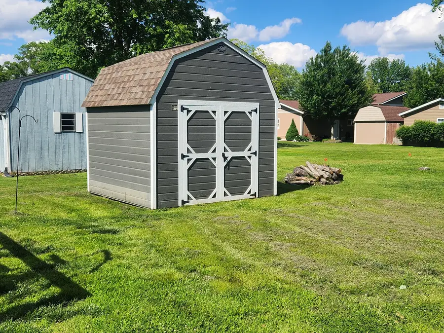 911 N Sunset Drive, Pinckneyville, IL 62274 - #3