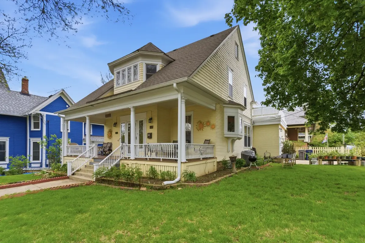 821 Larkin Avenue, Elgin, IL 60123 - #1