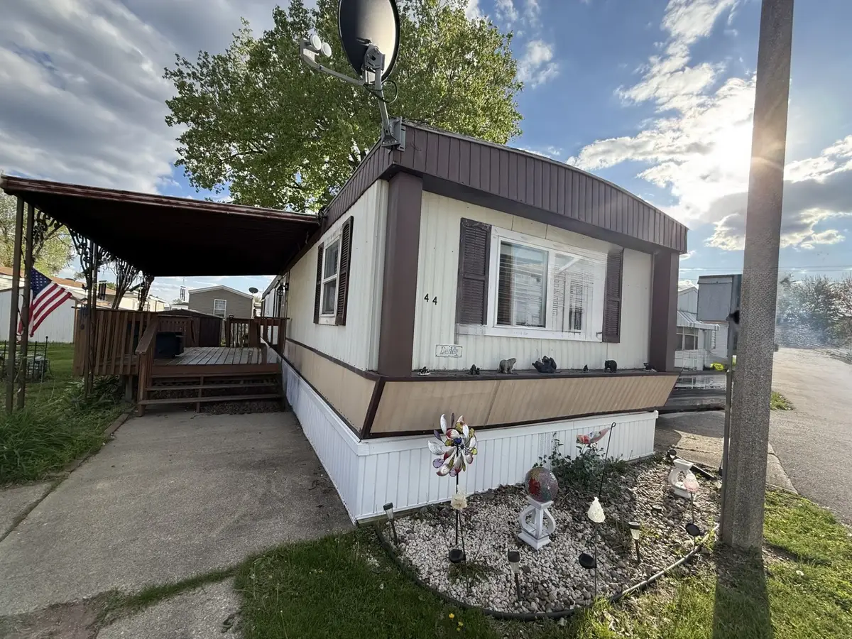 2705 St Vincents Avenue #44, La Salle, IL 61301 - #1