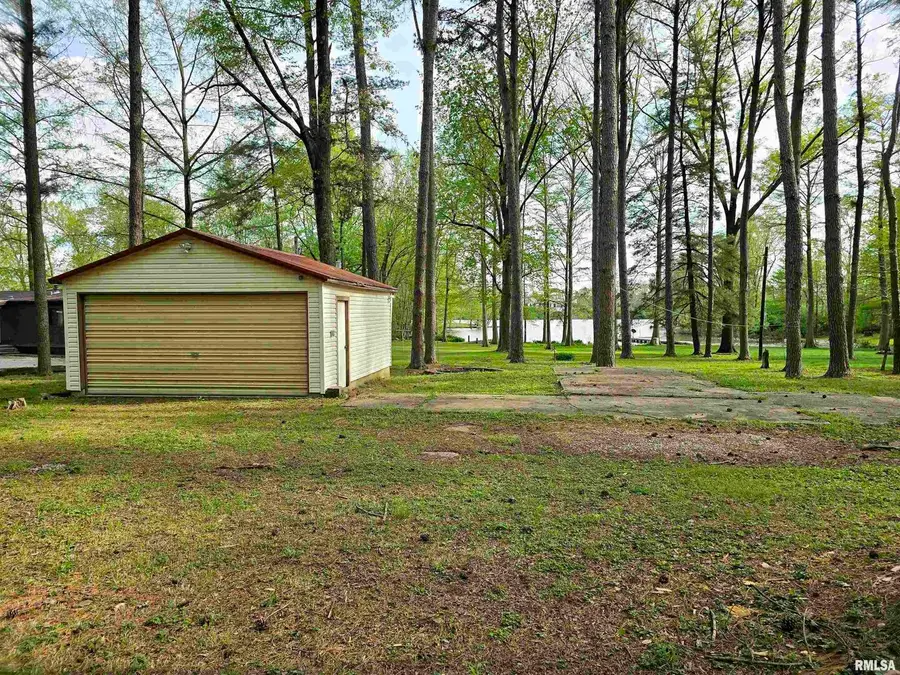 1831 Duck Lane, Centralia, IL 62801 - #3