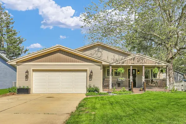 1004 S Division Street, Mahomet, IL 61853