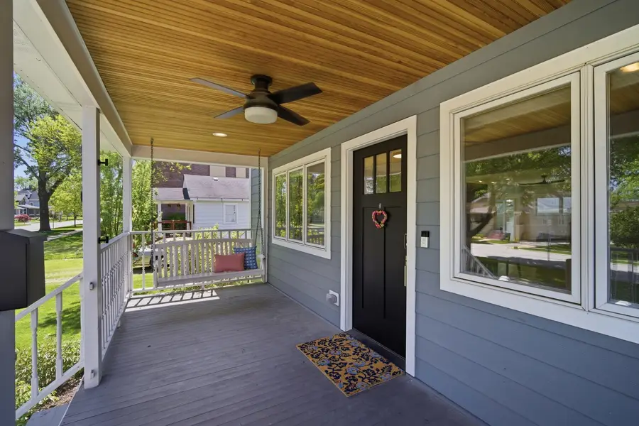 116 N Pine Avenue, Arlington Heights, IL 60004 - #2