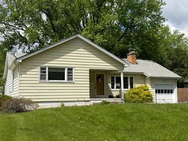 1017 Mary Avenue, Dixon, IL 61021
