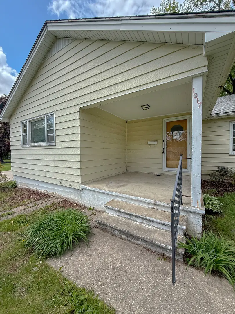 1017 Mary Avenue, Dixon, IL 61021 - #2