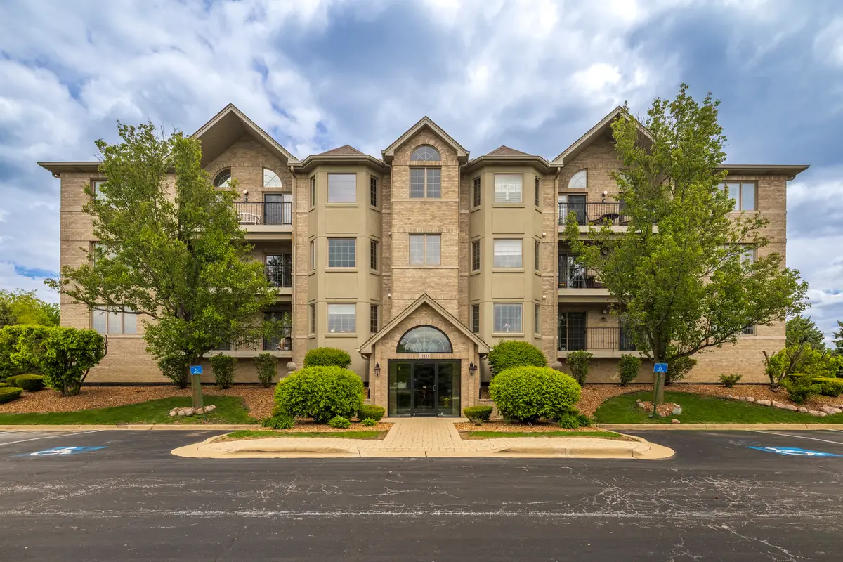 11921 Windemere Court #204, Orland Park, IL 60467 - #1