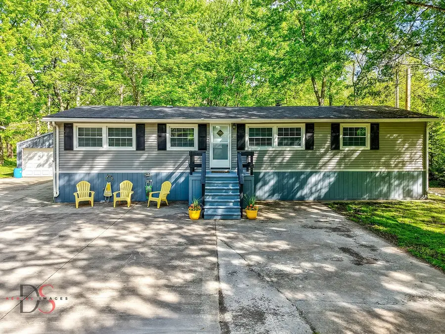 1906 N 2959th Road, Ottawa, IL 61350 - #2