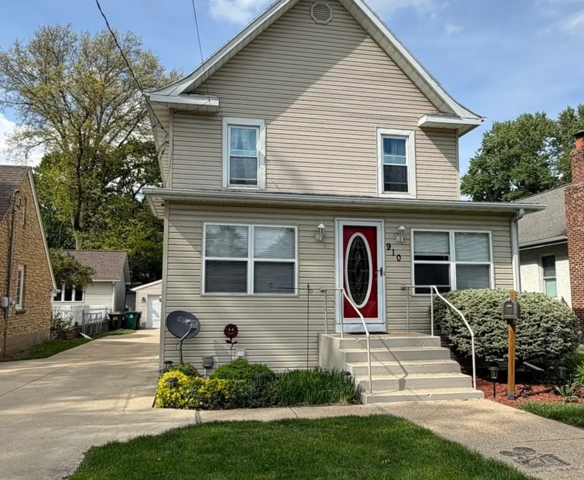 910 W 2nd Street, Rock Falls, IL 61071 - #1