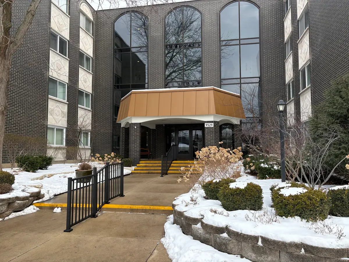 9529 Bronx Avenue #401, Skokie, IL 60077 - #1