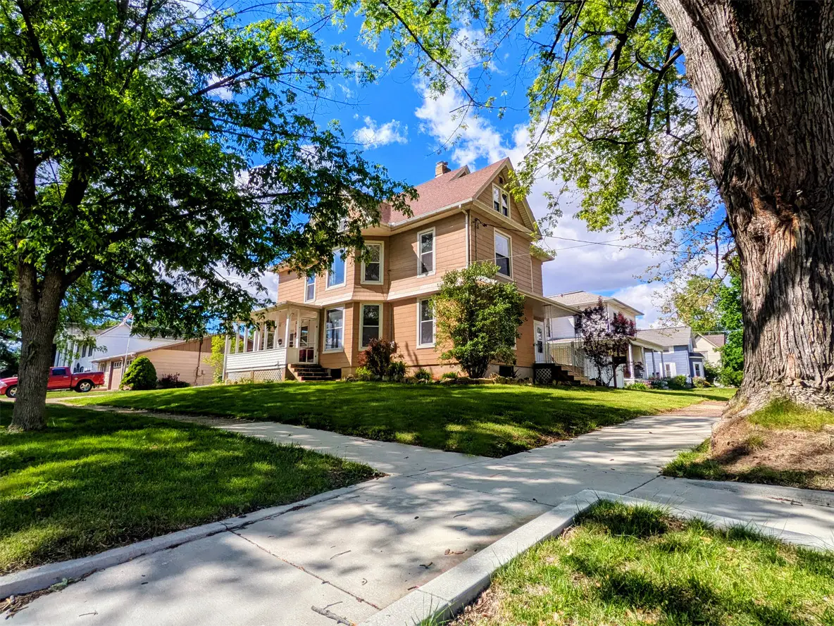 407 S Cherry Street, Morrison, IL 61270 - #1