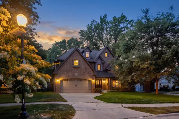 639 N Wright Street, Naperville, IL 60563