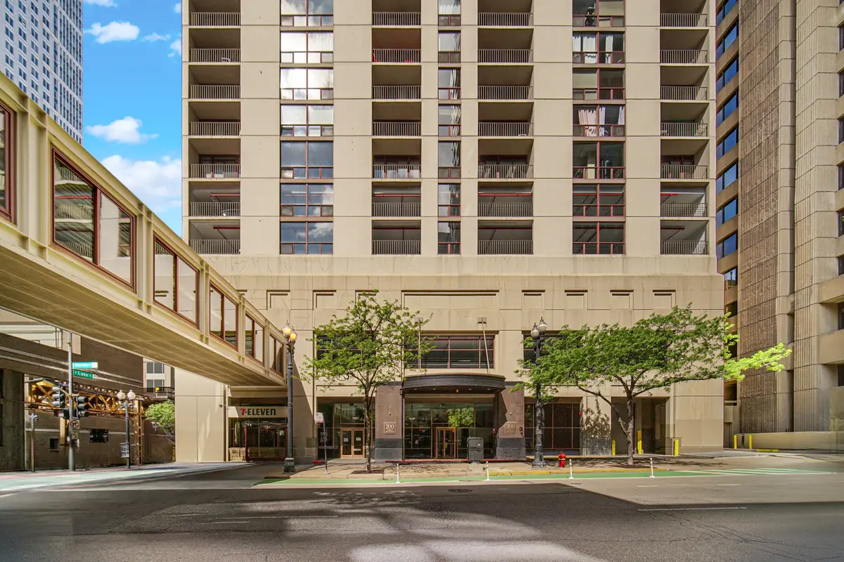 200 N Dearborn Street #4208, Chicago, IL 60601 - #1