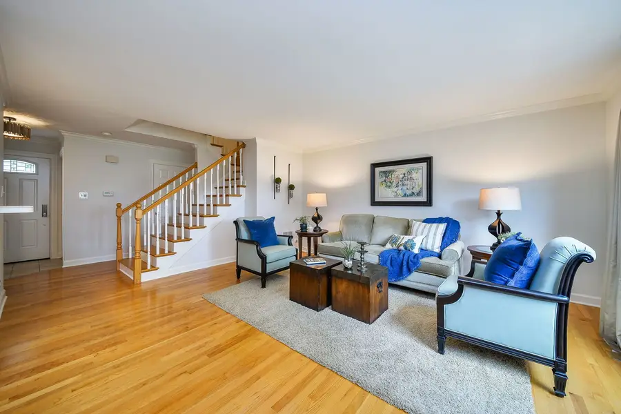 1541 Brittany Court, Wheaton, IL 60189 - #3