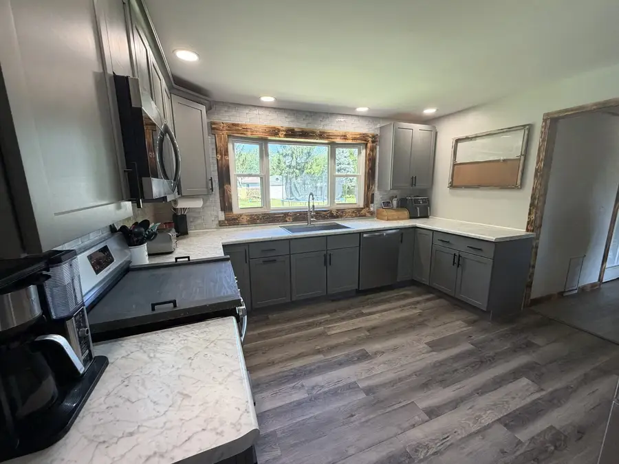 207 Jeffrey Avenue, Rochelle, IL 61068 - #3