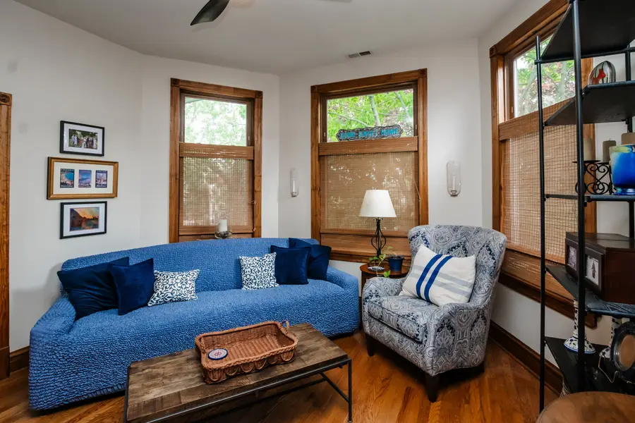 111 S Grove Avenue #2S, Oak Park, IL 60302 - #2