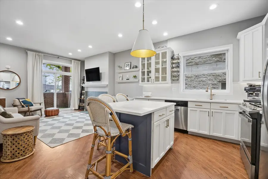 2133 N Southport Avenue #1, Chicago, IL 60614 - #3