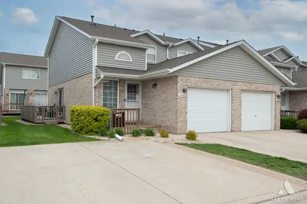 8040 Daniel Drive, Justice, IL 60458